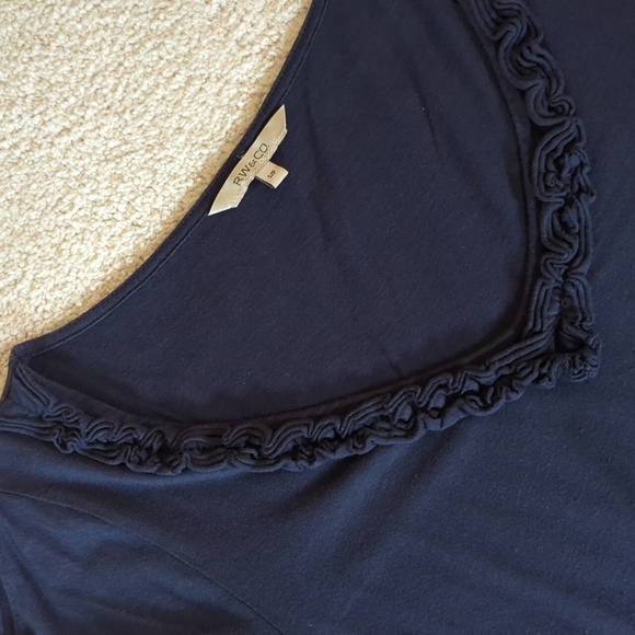 RW&CO. Black Embellished V-neck T-shirt - Picture 3 of 6